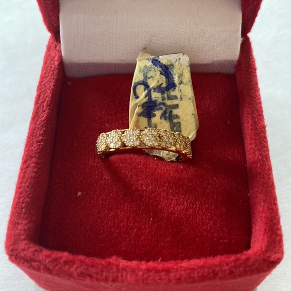 MR Gold Dainty 18k Solid Gold ring. Size 8 1/2. NWT - Picture 3 of 5